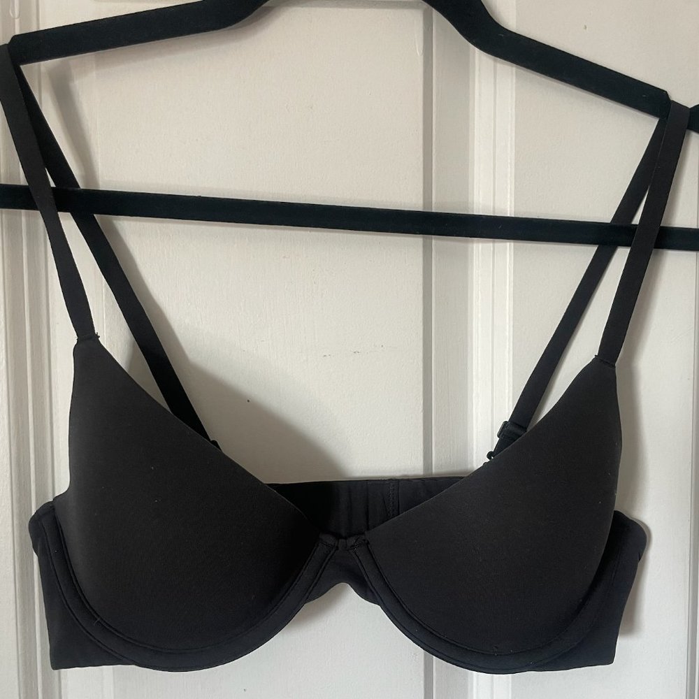SKIMS FITS EVERYBODY PLUNGE BRA BLACK 34B